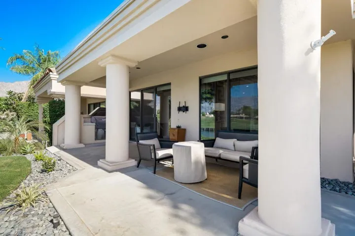 34-web-or-mls-JRInvernessWay_2022_034