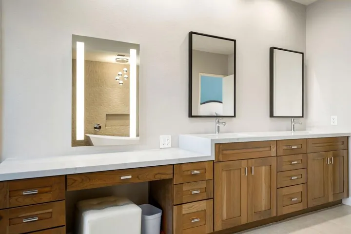 45-web-or-mls-JRInvernessWay_2022_045
