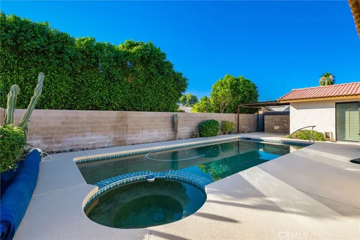 43685 Warner Trail, Palm Desert, California 92211