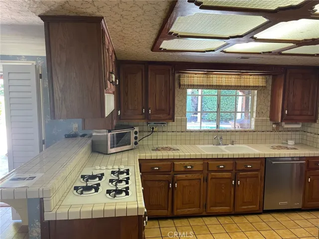 1388 S Farrell Drive, Palm Springs, California 92264
