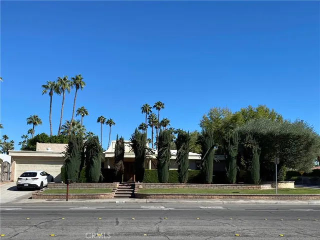1388 S Farrell Drive, Palm Springs, California 92264