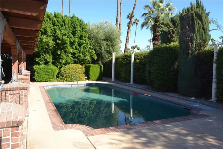 1388 S Farrell Drive, Palm Springs, California 92264