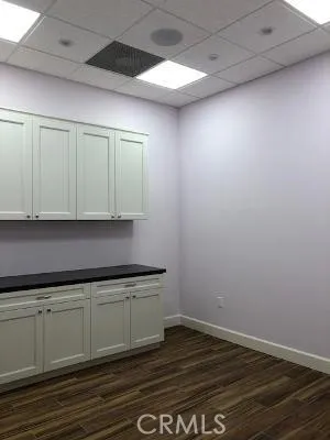 1 OF 4 ROOMS