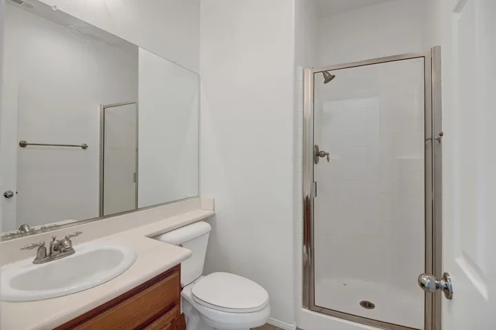 GUEST BATHROOM.jpg mls
