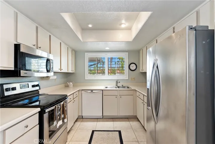 500 S Farrell Drive D30, Palm Springs, California 92264