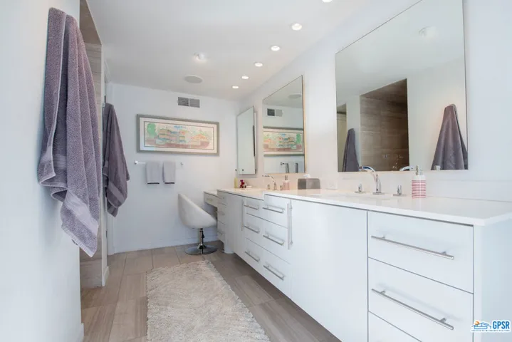 2471 S Caliente Drive, Palm Springs, California 92264