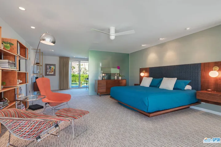 2471 S Caliente Drive, Palm Springs, California 92264