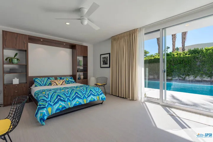2471 S Caliente Drive, Palm Springs, California 92264