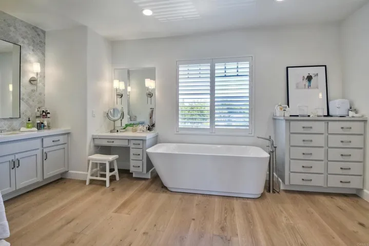 1475 Heritage Lane, Encinitas, California 92024