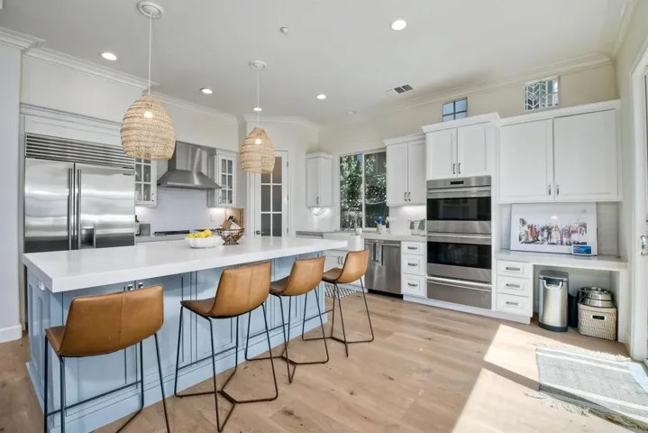 1475 Heritage Lane, Encinitas, California 92024