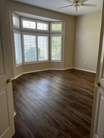 78622_primary bedroom entry