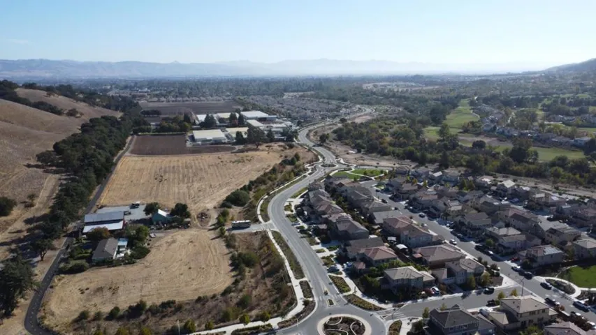 2480 Hecker Pass Road, Gilroy, California 95020