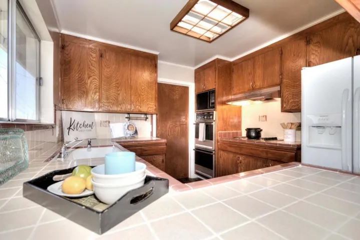 901 Crestview Drive, Millbrae, California 94030