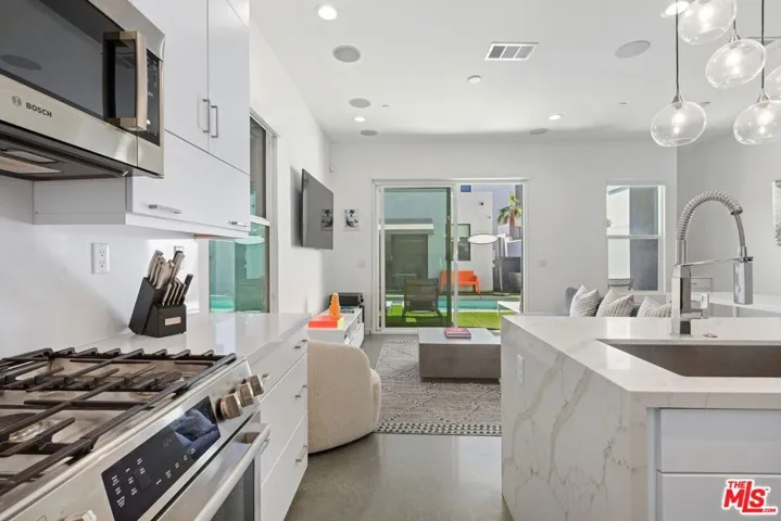 2705 Paragon Loop, Palm Springs, California 92262