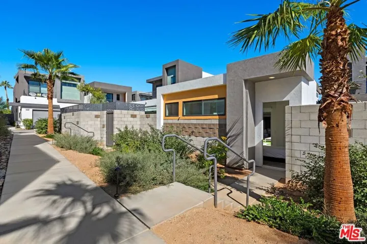 2705 Paragon Loop, Palm Springs, California 92262