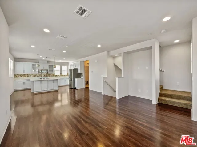 14114 W Oak Lane, Van Nuys, California 91405