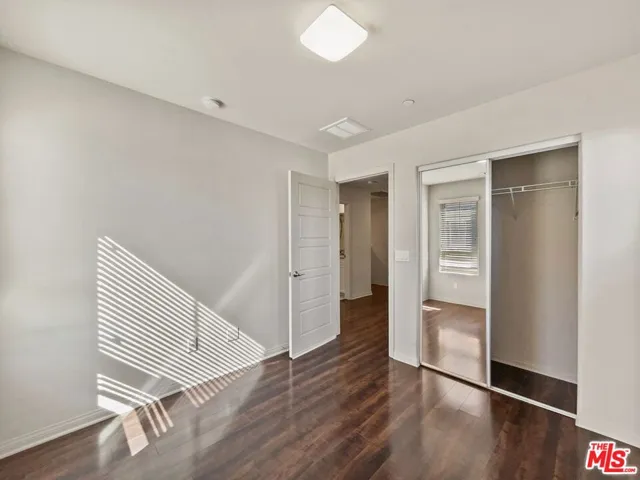 14114 W Oak Lane, Van Nuys, California 91405