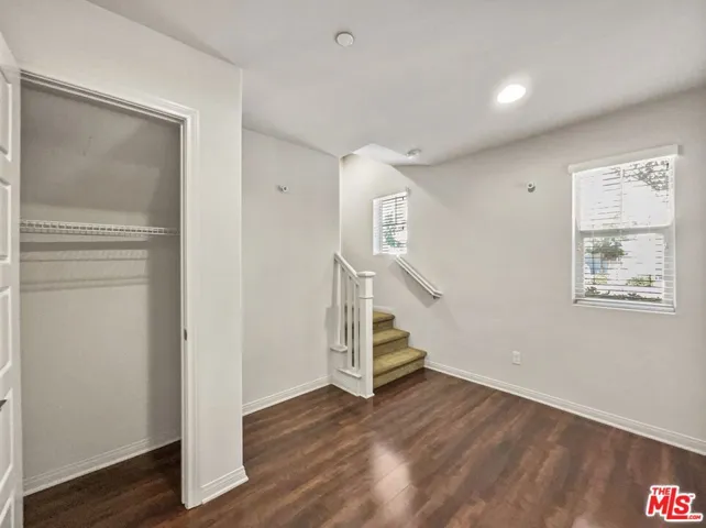 14114 W Oak Lane, Van Nuys, California 91405