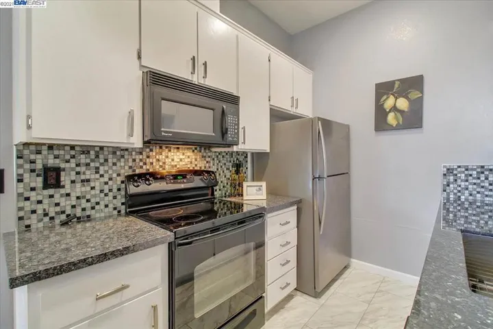 2067 Fostoria Cir., Danville, California 94526-5560