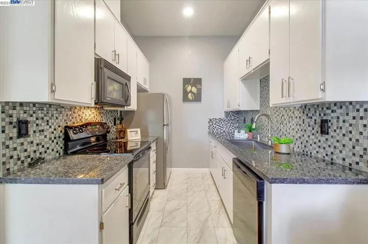 2067 Fostoria Cir., Danville, California 94526-5560