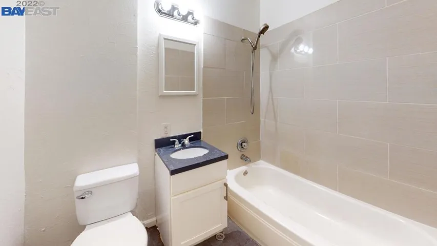 5549 Foothill Blvd, Oakland, California 94605