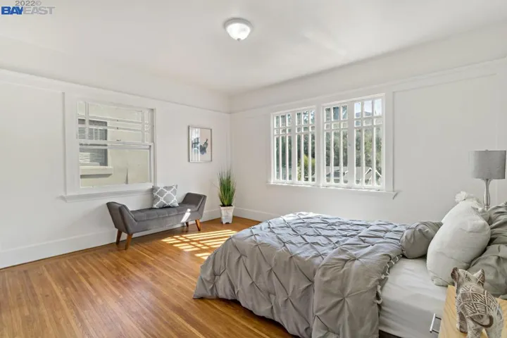 716 Mandana Blvd, Oakland, California 94610