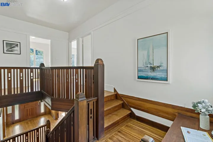 716 Mandana Blvd, Oakland, California 94610