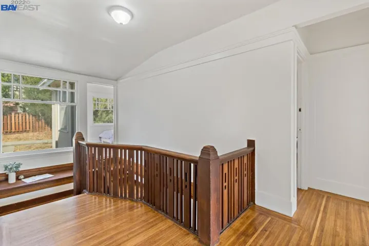 716 Mandana Blvd, Oakland, California 94610