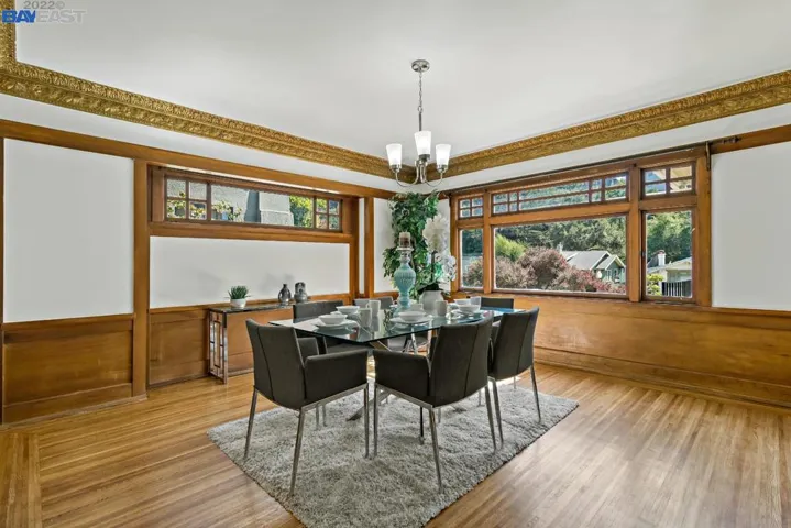 716 Mandana Blvd, Oakland, California 94610