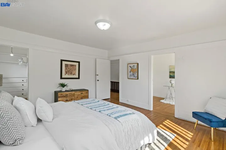 716 Mandana Blvd, Oakland, California 94610