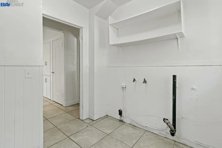 716 Mandana Blvd, Oakland, California 94610