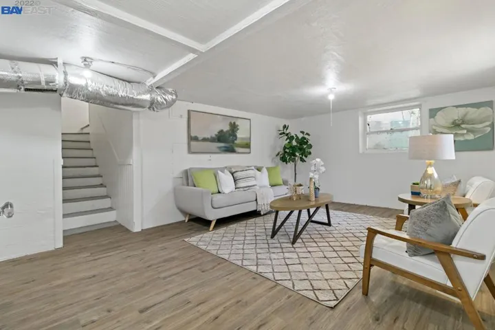 716 Mandana Blvd, Oakland, California 94610