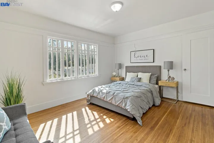 716 Mandana Blvd, Oakland, California 94610