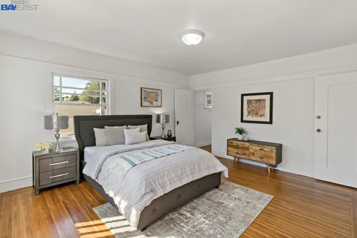 716 Mandana Blvd, Oakland, California 94610