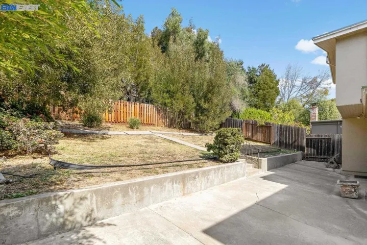 716 Mandana Blvd, Oakland, California 94610
