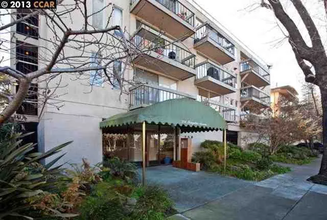 758 Kingston 102, Oakland, California 94611-4411