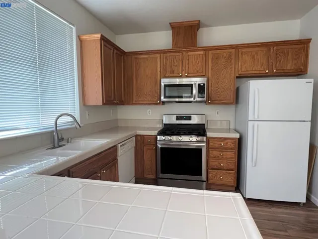 3253 Homestead Ln, Santa Rosa, California 95407