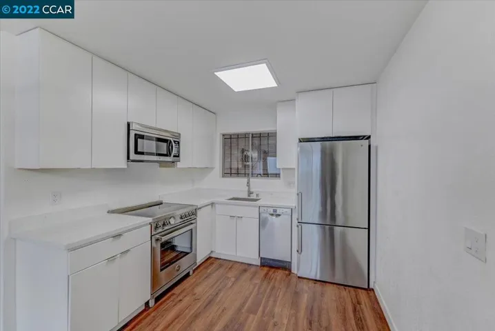1425 Lakeside Dr 206, Oakland, California 94612