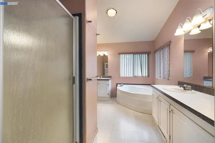 10500 Pekolee Dr, Grass Valley, California 95949