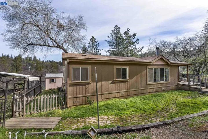 10500 Pekolee Dr, Grass Valley, California 95949