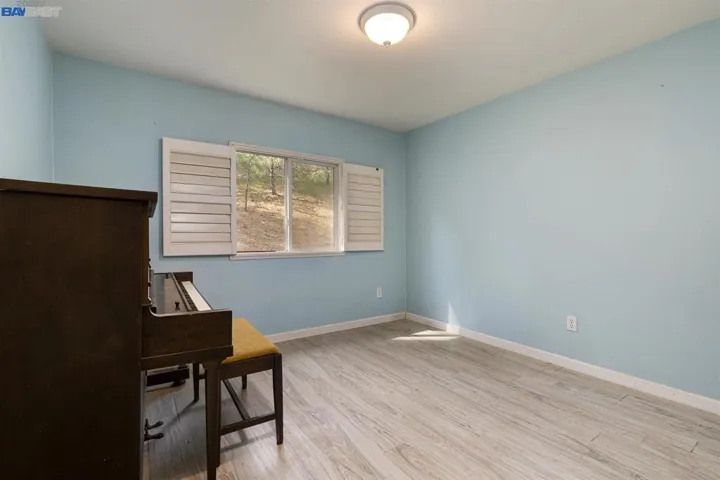 10500 Pekolee Dr, Grass Valley, California 95949