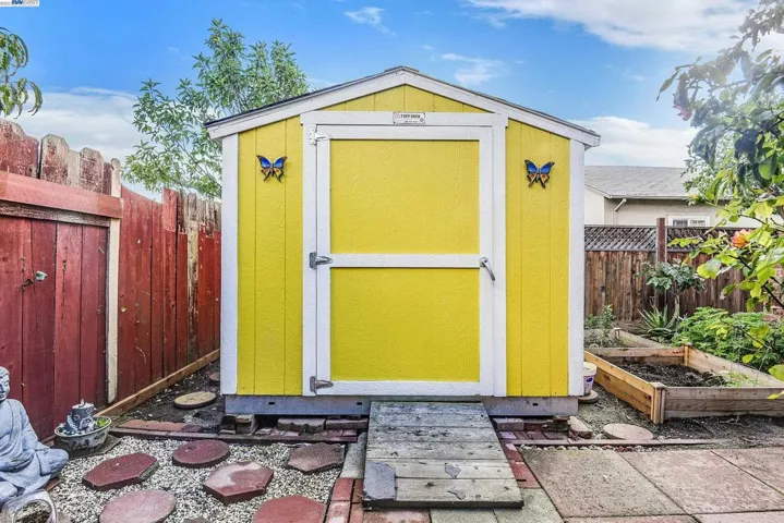 15658 Vassar, San Lorenzo, California 94580