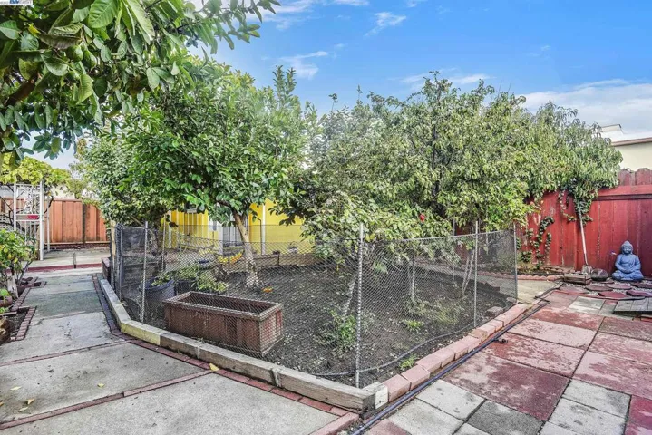 15658 Vassar, San Lorenzo, California 94580