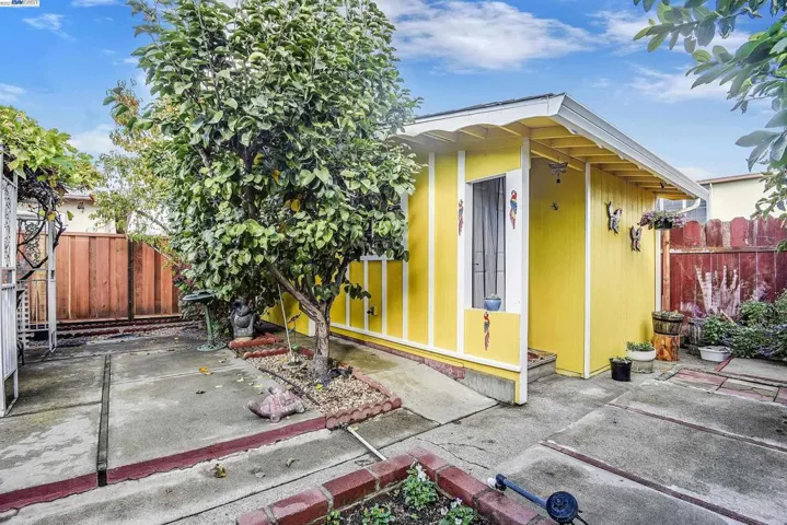 15658 Vassar, San Lorenzo, California 94580