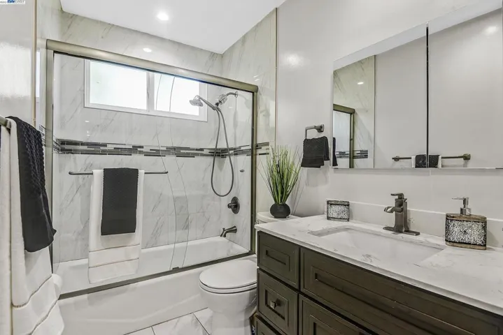 15658 Vassar, San Lorenzo, California 94580