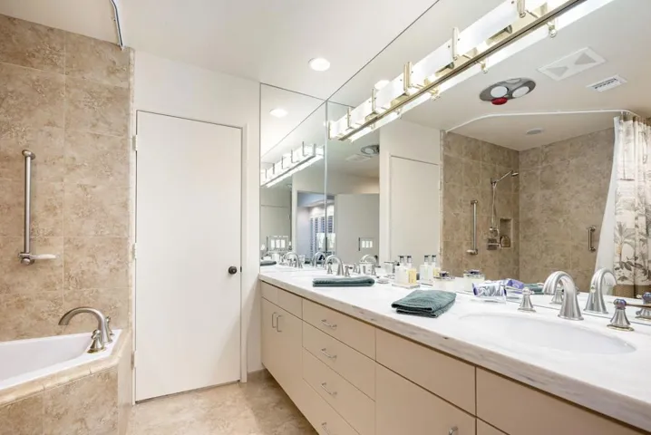 Guest dual sinks
