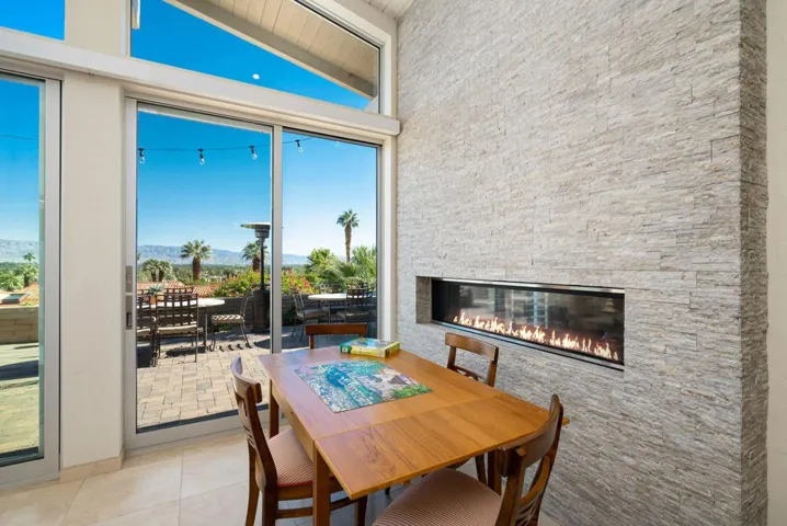 Gas see through fireplace