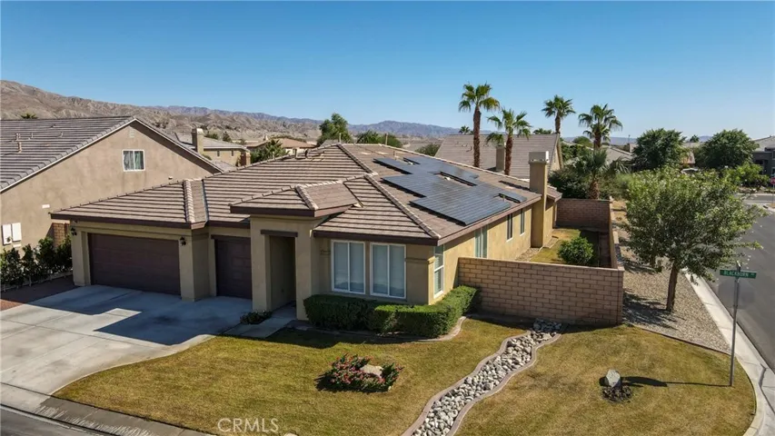 Gorgeous Newer Corner Lot Home w/Solar!!