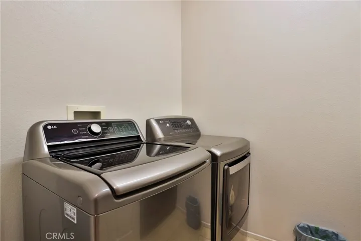 Laundry Room has so much space!!