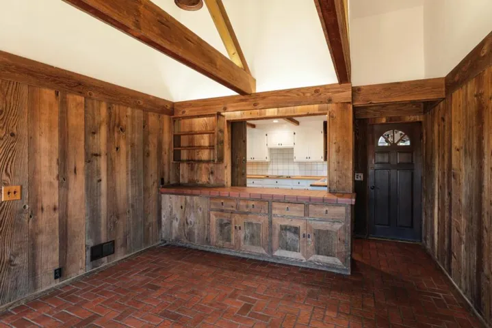279 Covington Road, Los Altos, California 94024